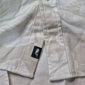 Vineyard Vines | Shirts | Vineyard Vines Light Tan Floral Button Down ...